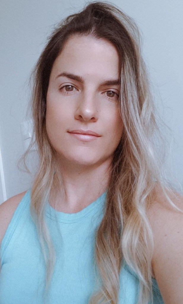 Foto de Verónica Uribe que es cliente de Nu. Historias de colombianos clientes de Nu en Brasil.