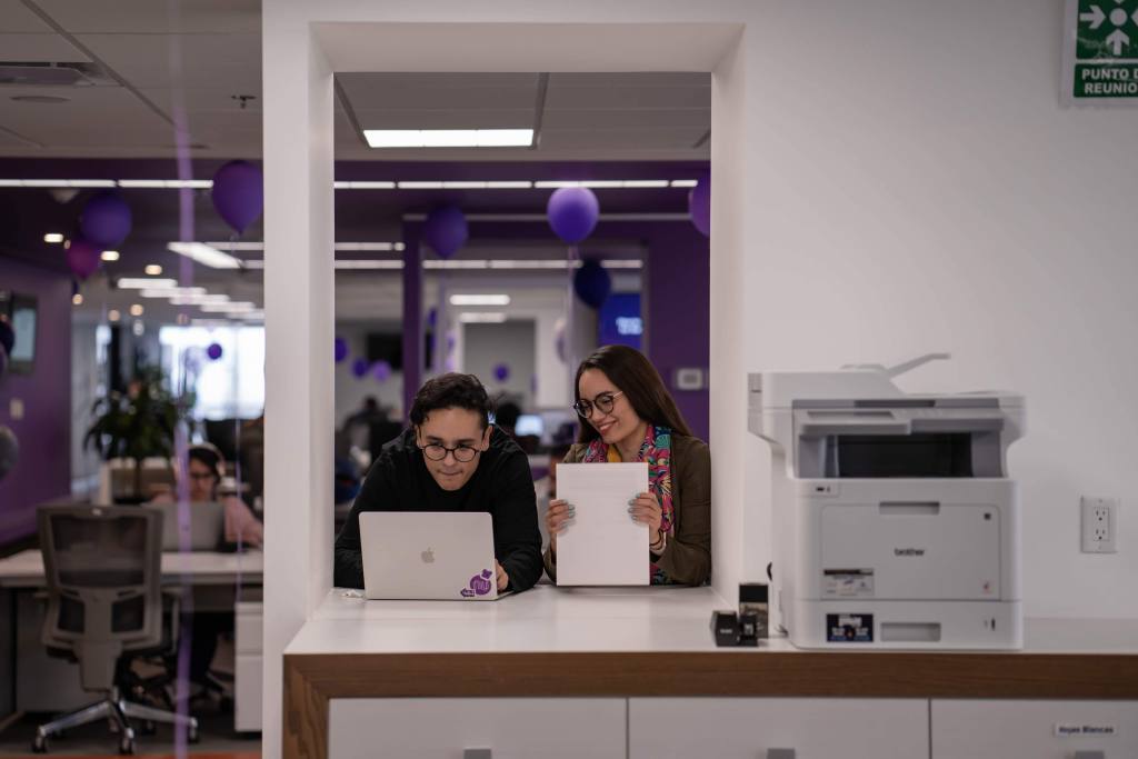 Imagen del proceso de entrevistas para contratar ingenieros de software en Nu.