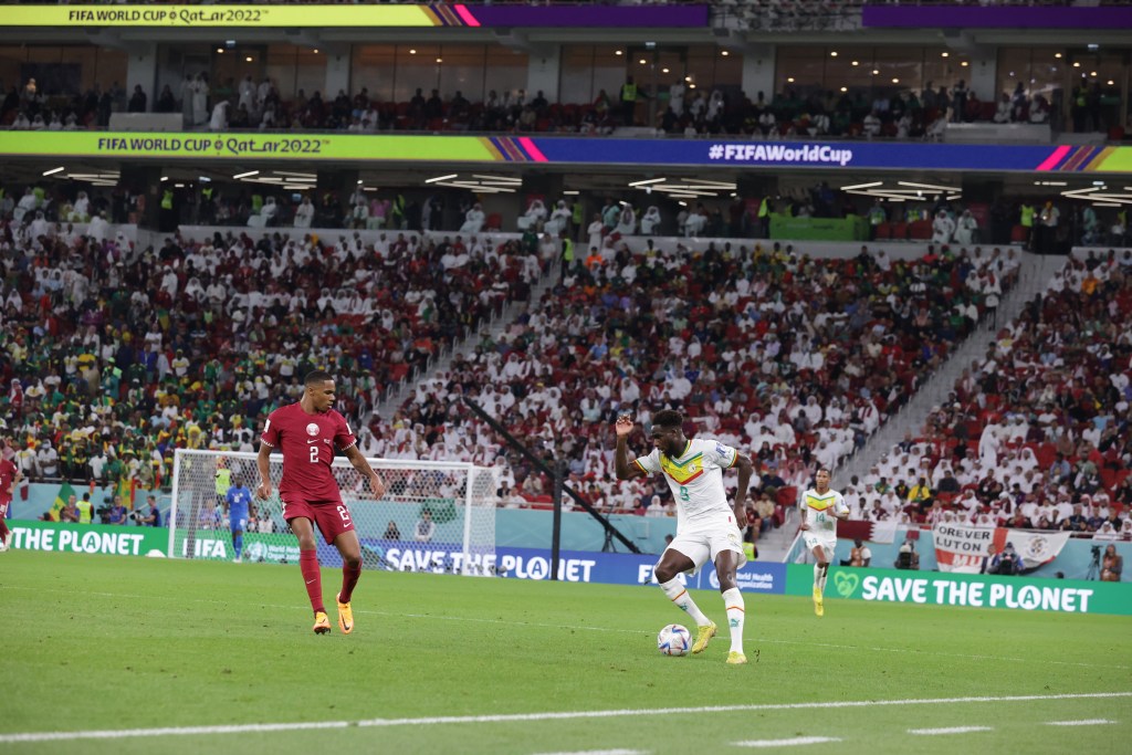 Imagen del partido del Grupo A de la Copa Mundial de la FIFA Qatar 2022™ entre Catar y Senegal.