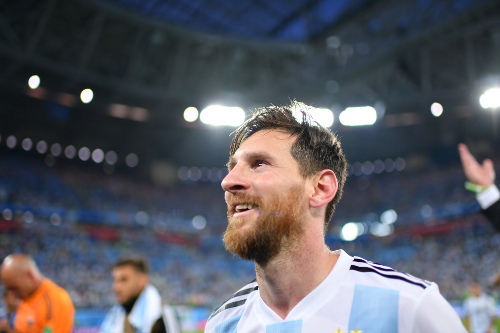 Foto de Messi sonriendo, al final del partido de la Copa Mundial 2018 entre Nigeria y Argentina.