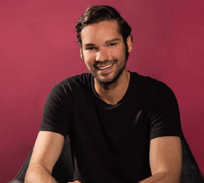 Fotografía de José Caparroso, periodista de economía y editor transmedia de Forbes Colombia.