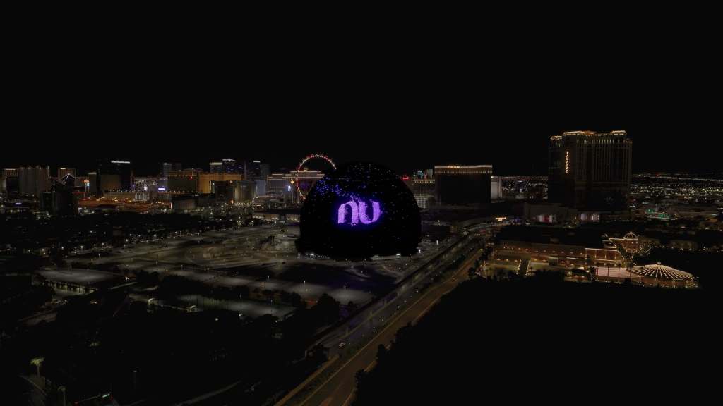 Nu alcanza los 100 millones de clientes Alcanzamos los 100 millones de clientes y te recordamos que estás siempre en el centro de todo.