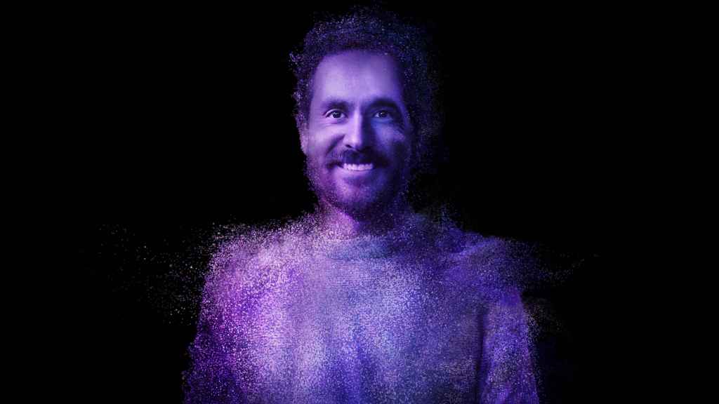 Fotografía de Aquiles Alonso que es uno de los 100 millones de clientes de Nu.