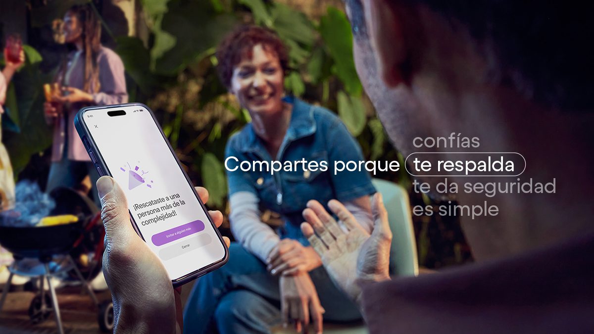 Fotografía de Patricia feliz por ser parte de Nu. Compartir Nu sale del corazón.